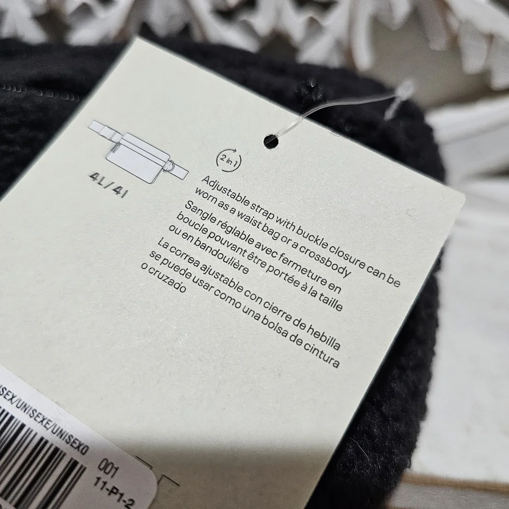 NEW Under Armour Sherpa Black Adjustabme Waist Bag/Crossbody OSFM - Picture 14 of 14